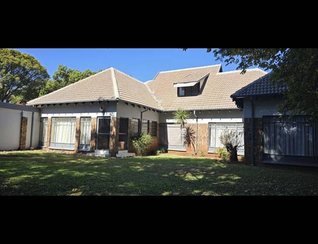 5 BEDROOM HOUSE FOR SALE IN ELARDUSPARK